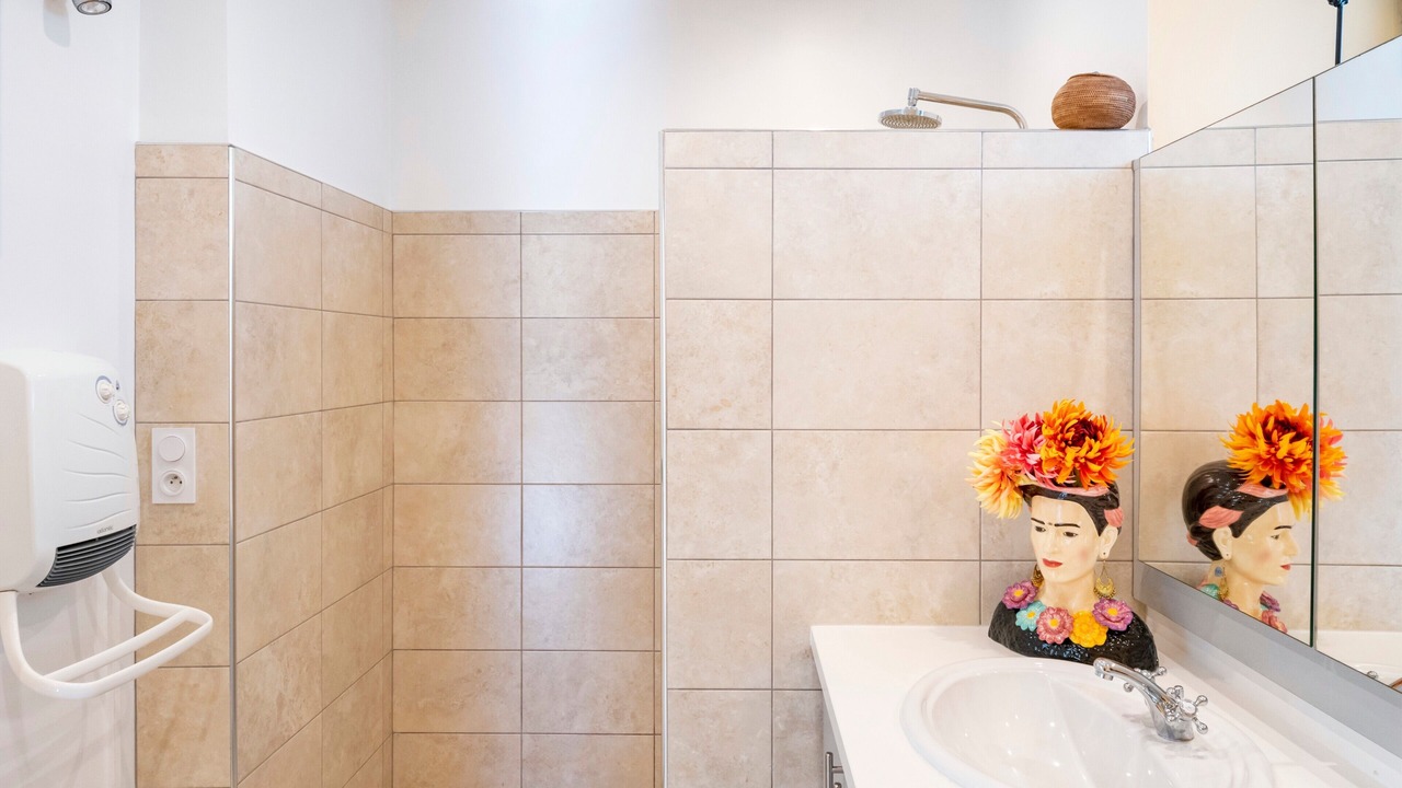 Photo of Bathroom in Sare