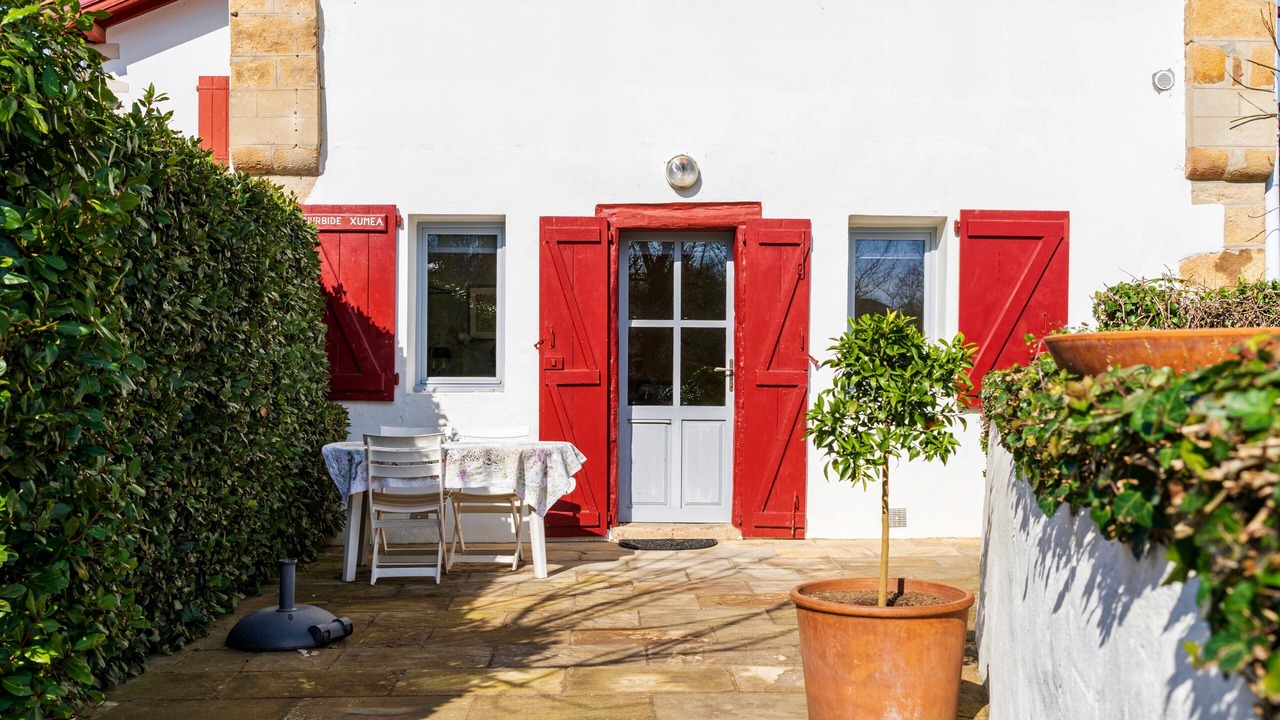 Photo of Outdoor in Sare