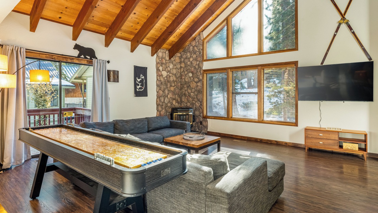 Photo of Livingroom in Kingswood Estates