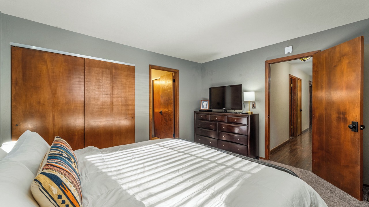 Photo of Bedroom in Kingswood Estates