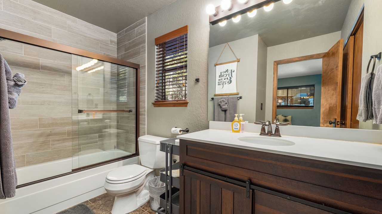 Photo of Bathroom in Kingswood Estates