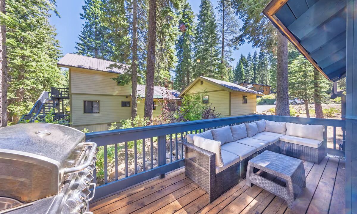 Photo of Outdoor in Kingswood Estates
