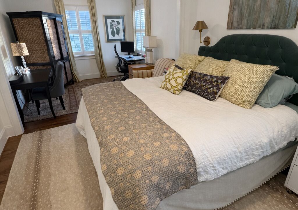 Photo of Bedroom in Morningside-Lenox Park