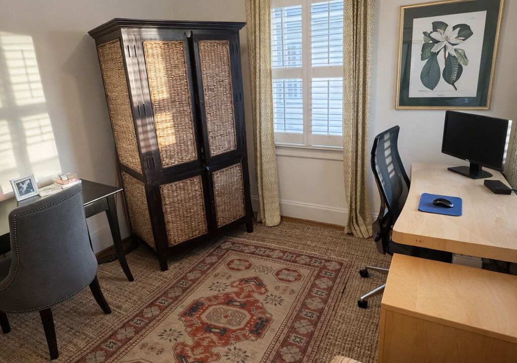 Photo of Livingroom in Morningside-Lenox Park