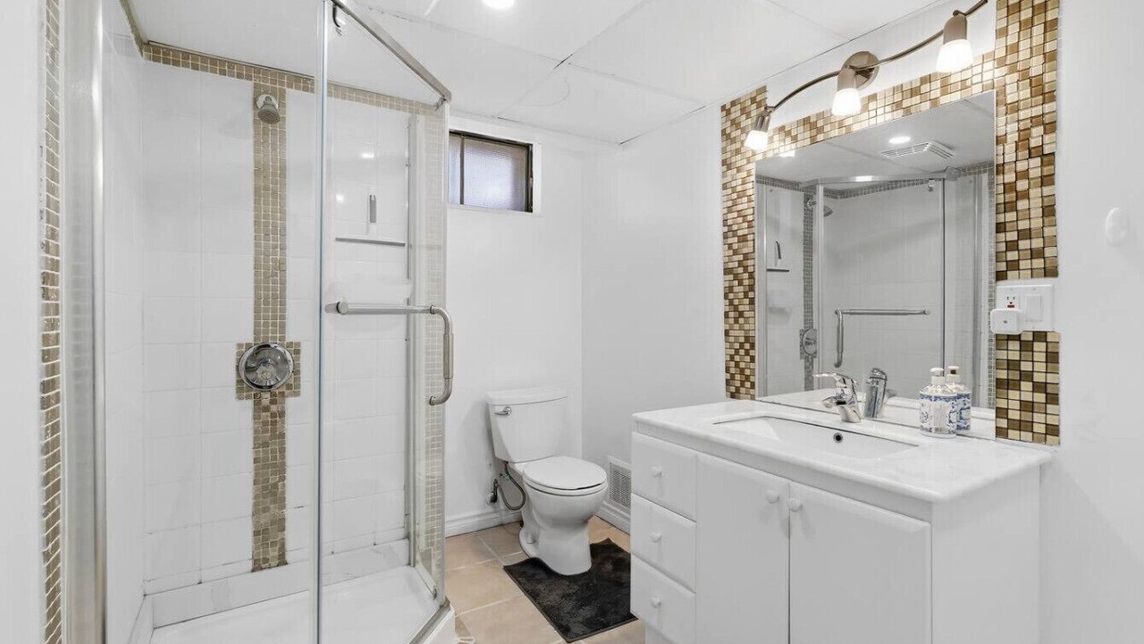 Photo of Bathroom in Port Weller