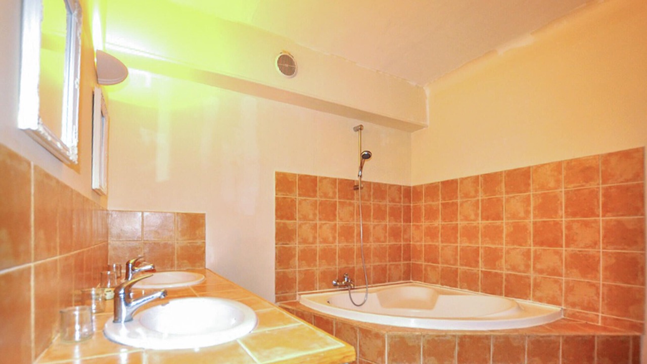 Photo of Bathroom in Portel-des-Corbieres