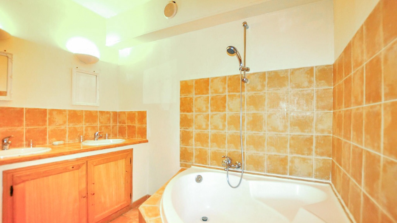 Photo of Bathroom in Portel-des-Corbieres