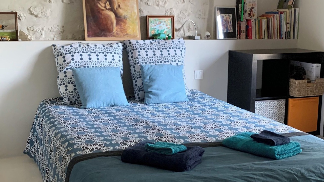 Photo of Bedroom in Sainte-Cecile-les-Vignes