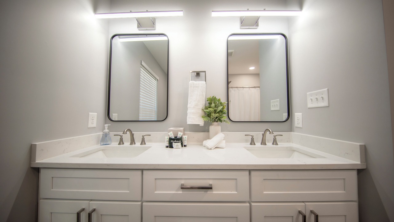 Photo of Bathroom in Downtown Knoxville