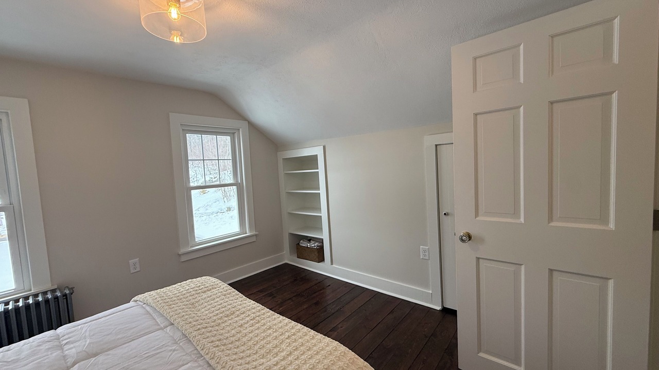 Photo of Bedroom in Mansfield Center