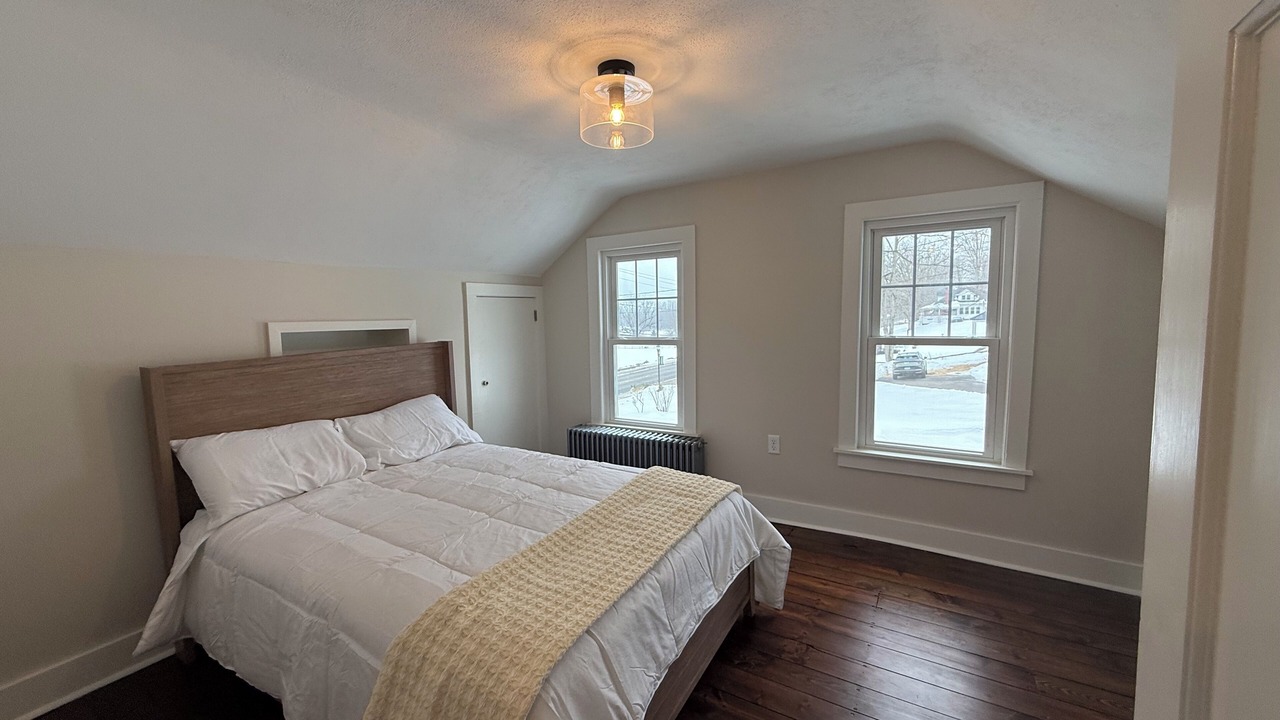 Photo of Bedroom in Mansfield Center