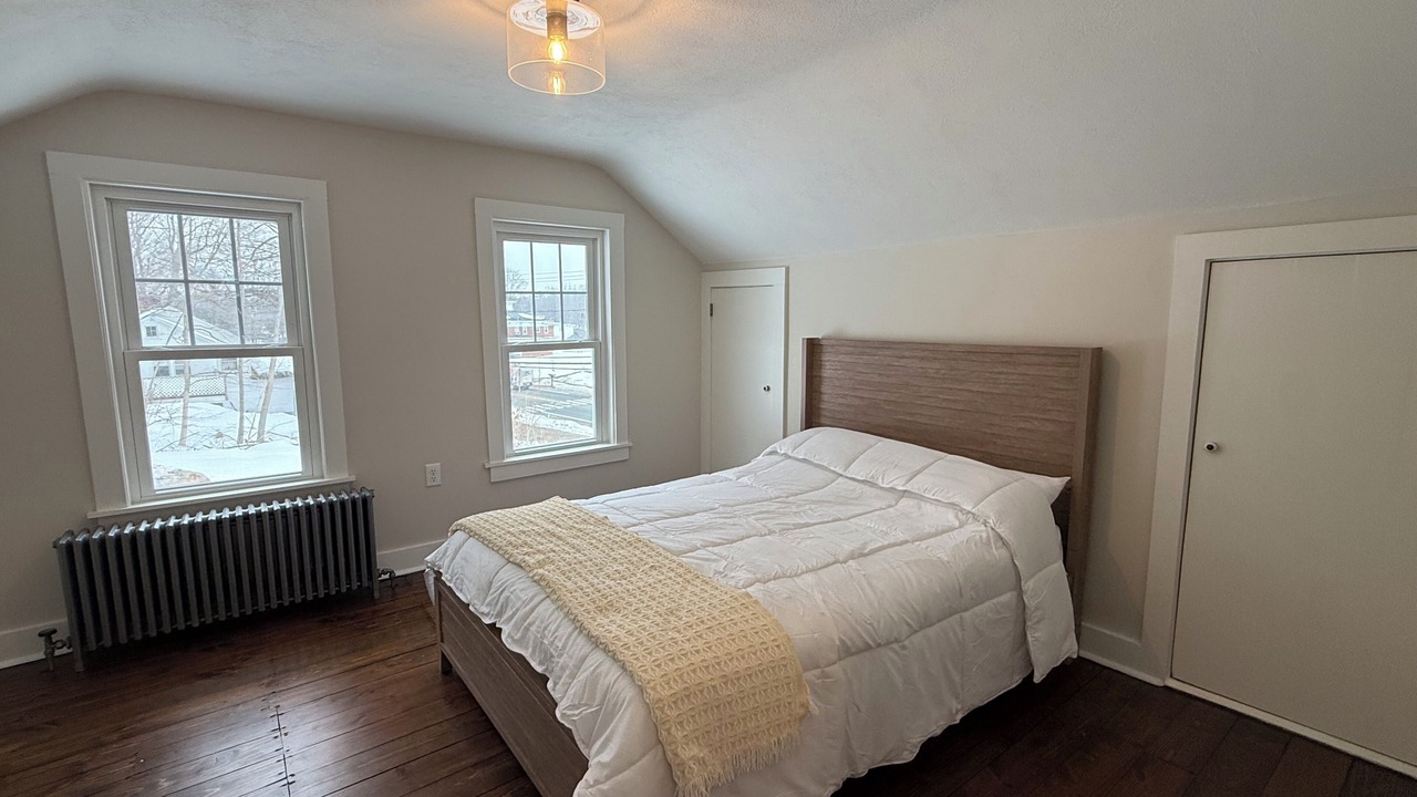 Photo of Bedroom in Mansfield Center