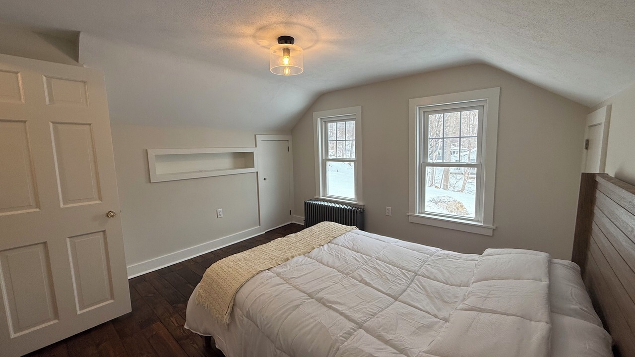 Photo of Bedroom in Mansfield Center