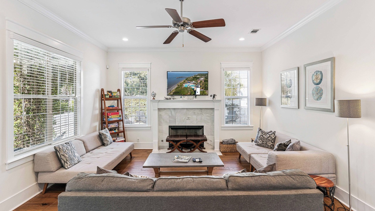 Photo of Livingroom in Demere Park