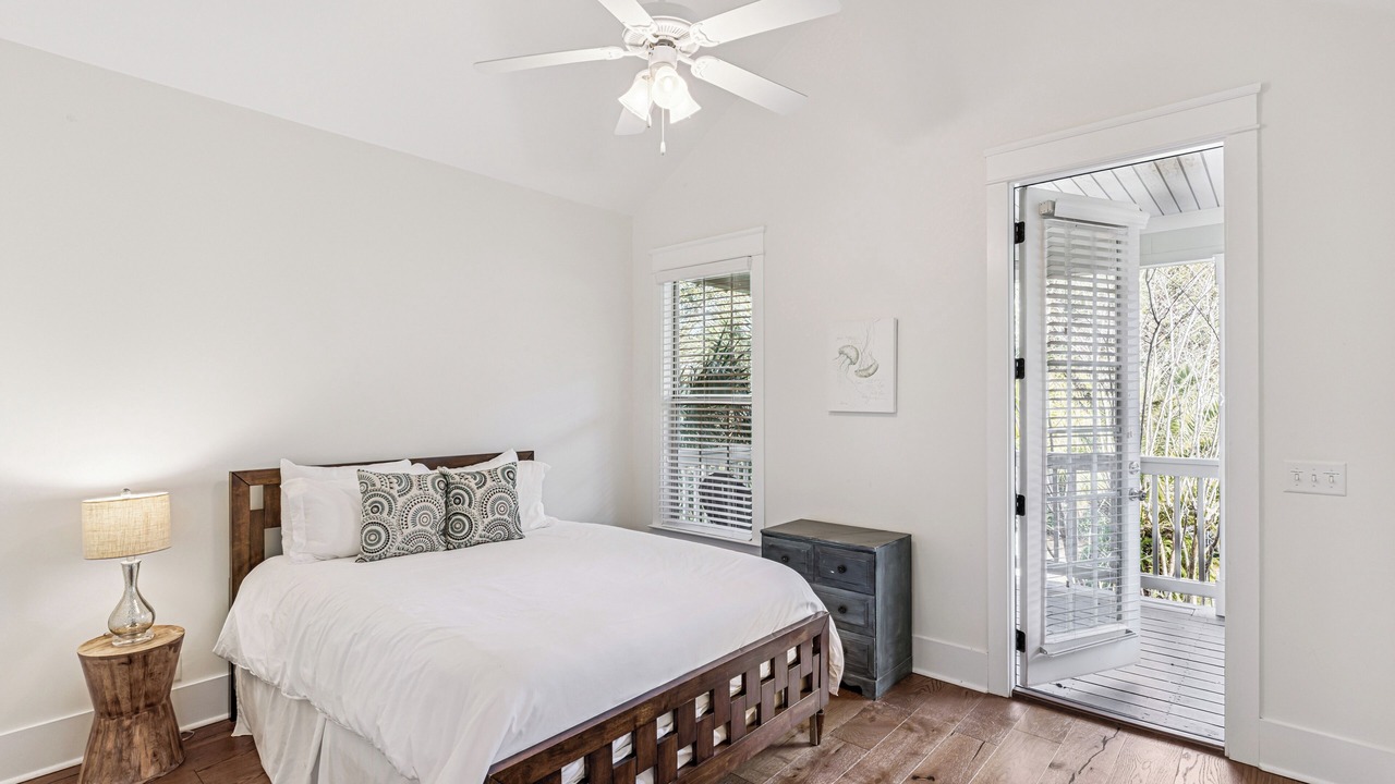 Photo of Patio Balcony in Demere Park
