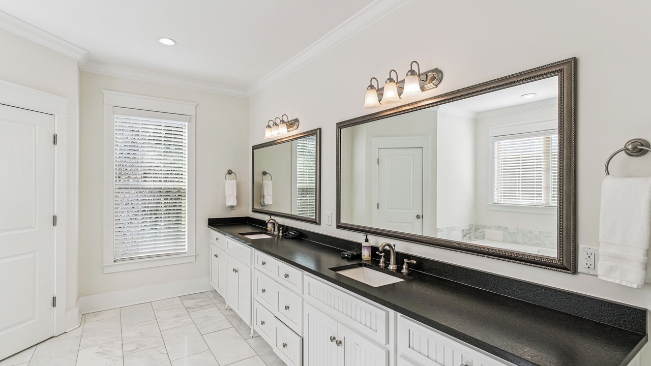 Photo of Bathroom in Demere Park