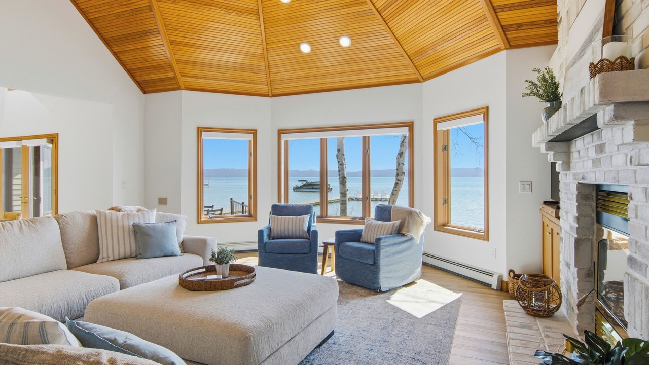 Photo of Livingroom in Glen Arbor