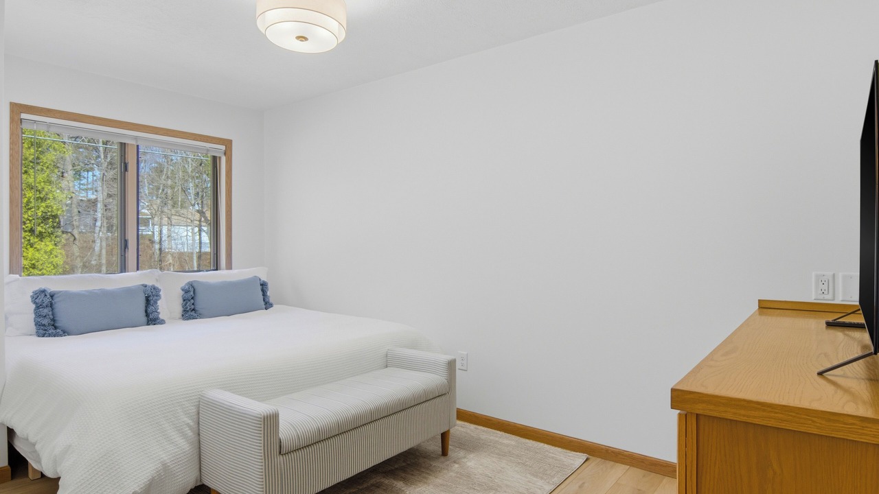Photo of Bedroom in Glen Arbor
