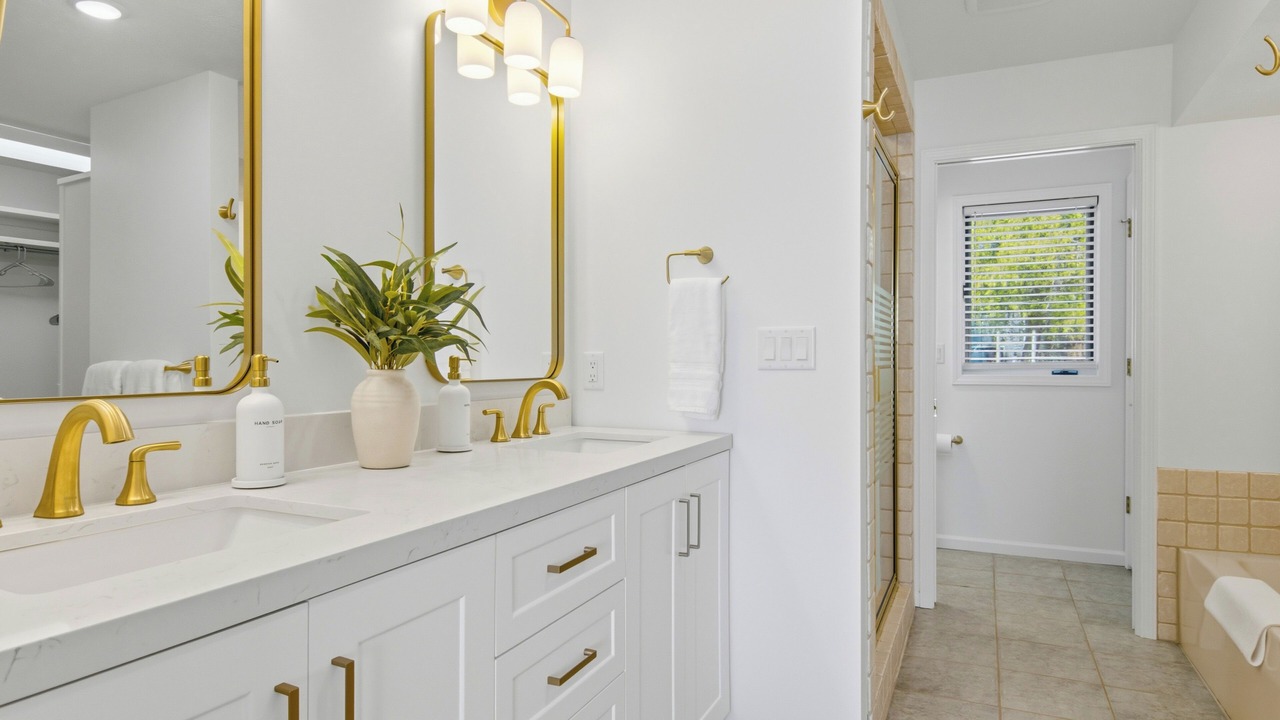 Photo of Bathroom in Glen Arbor