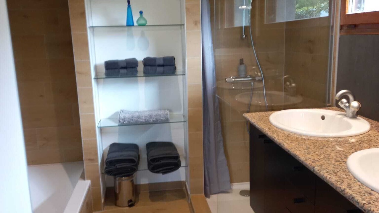 Photo of Bathroom in Annecy-le-Vieux