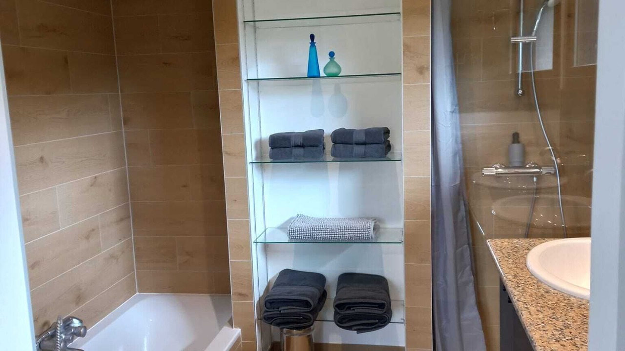 Photo of Bathroom in Annecy-le-Vieux