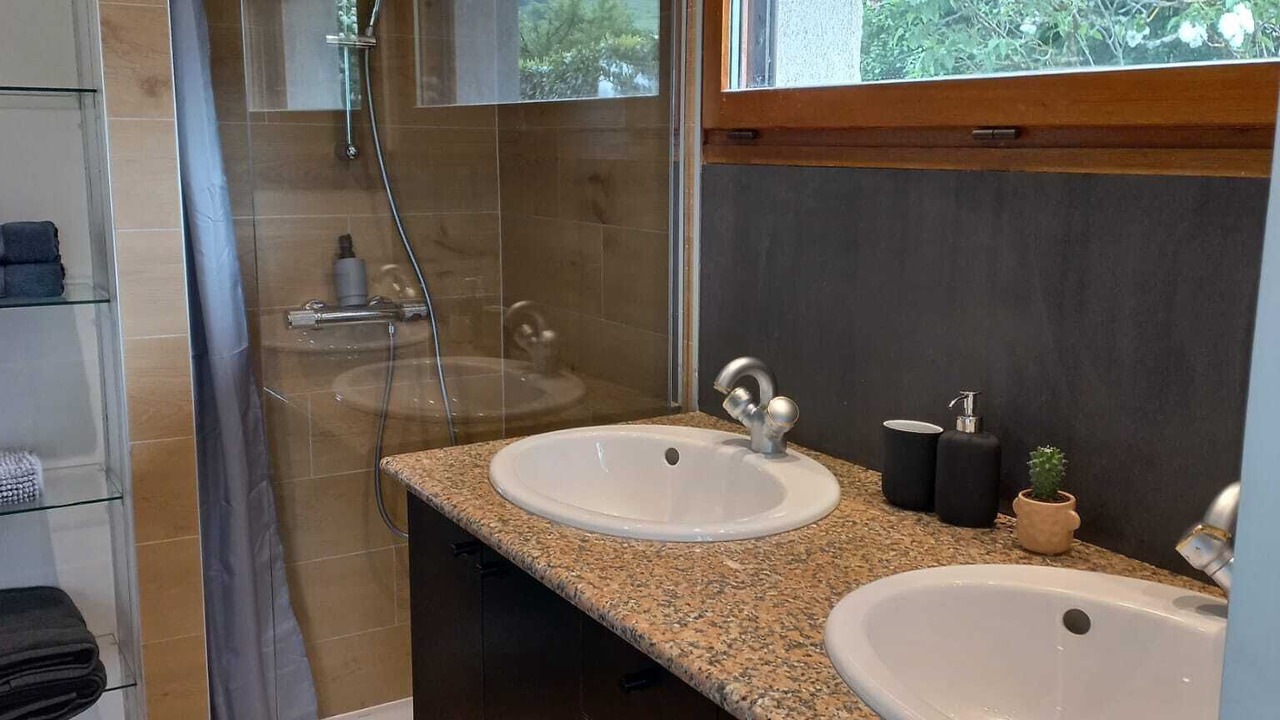 Photo of Bathroom in Annecy-le-Vieux