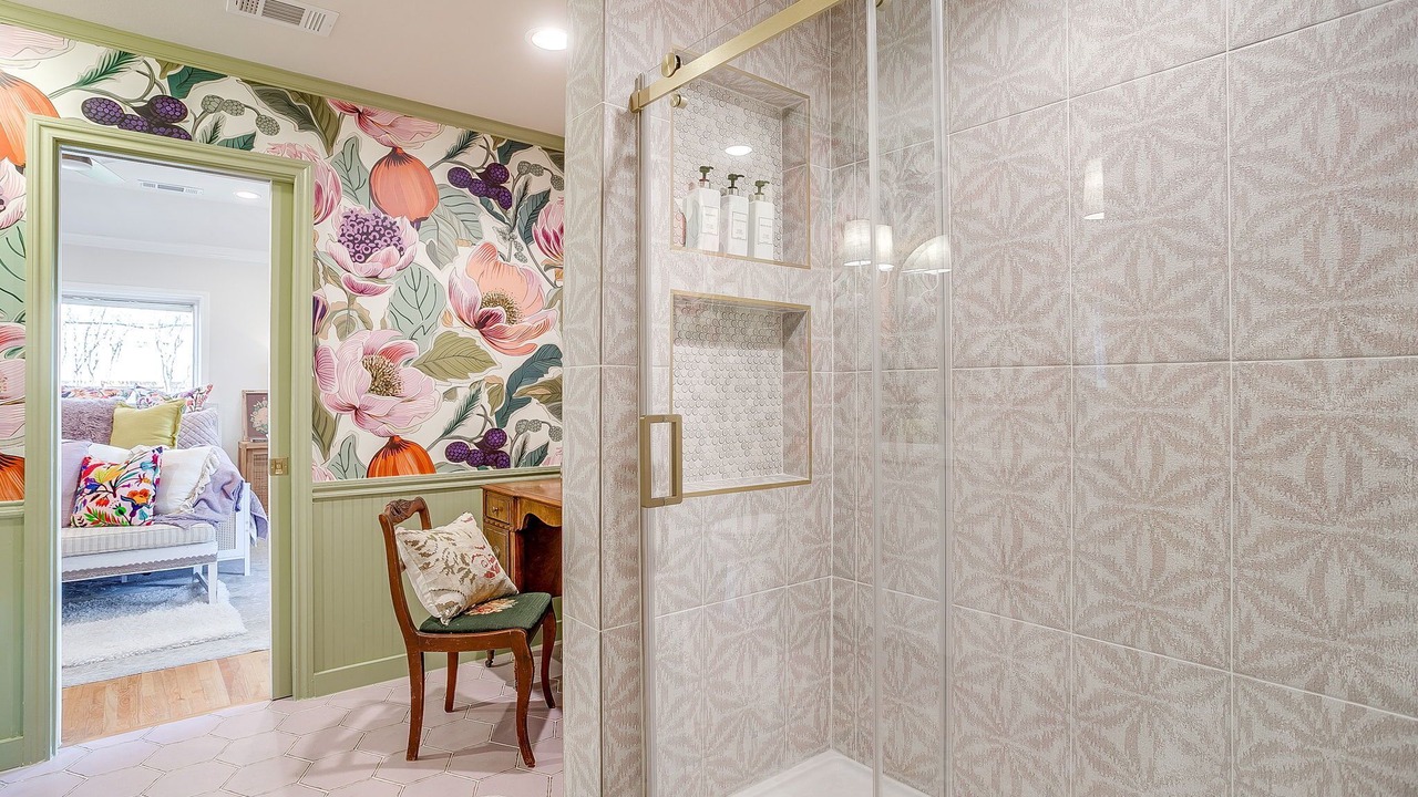 Photo of Bathroom in Westworth Village