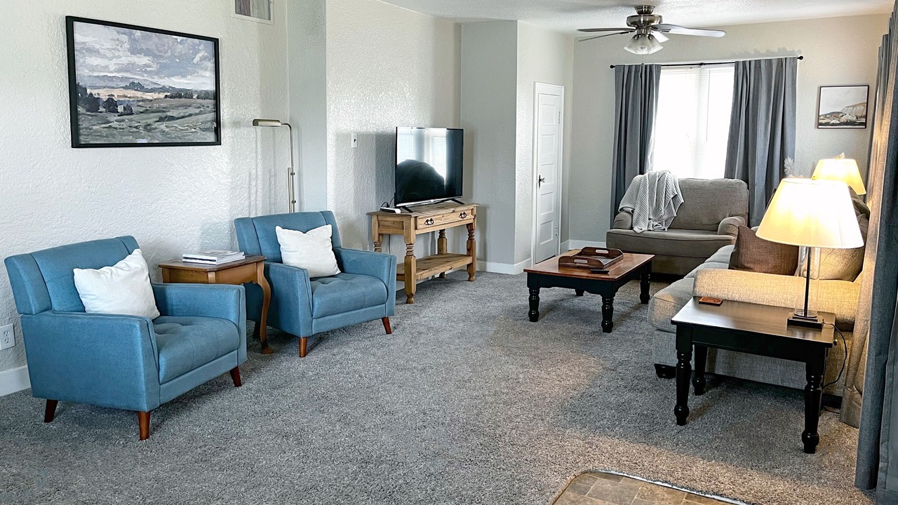 Photo of Livingroom in Roswell