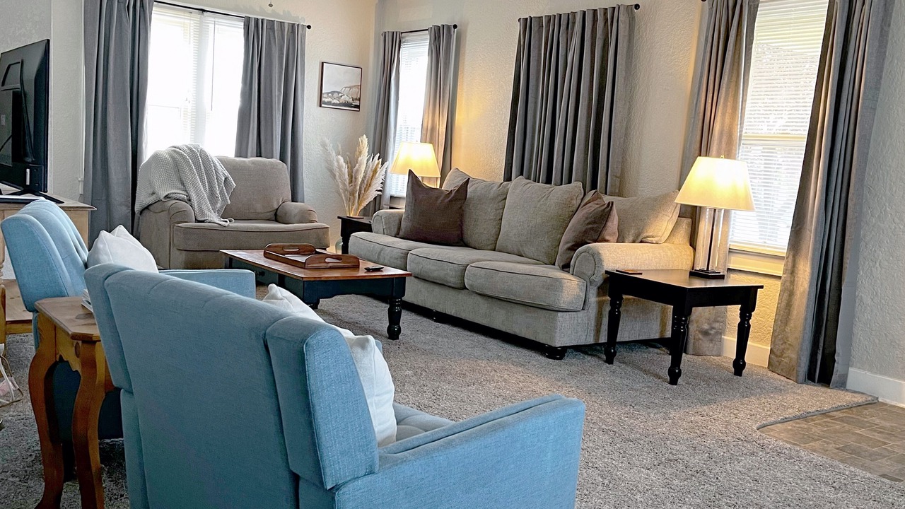 Photo of Livingroom in Roswell