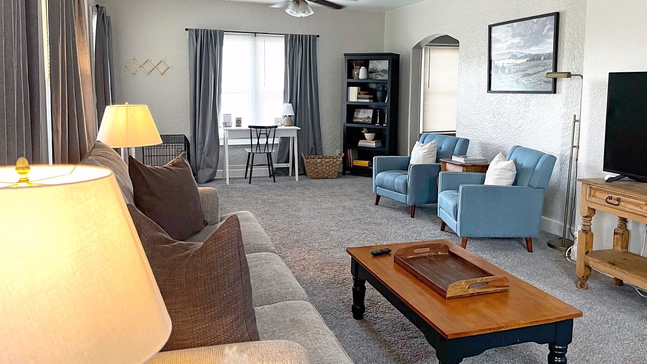 Photo of Livingroom in Roswell
