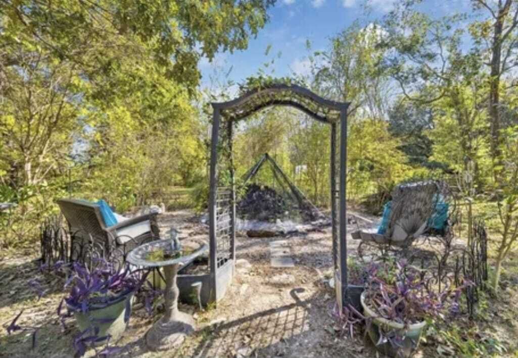 Photo of Outdoor in Huffman