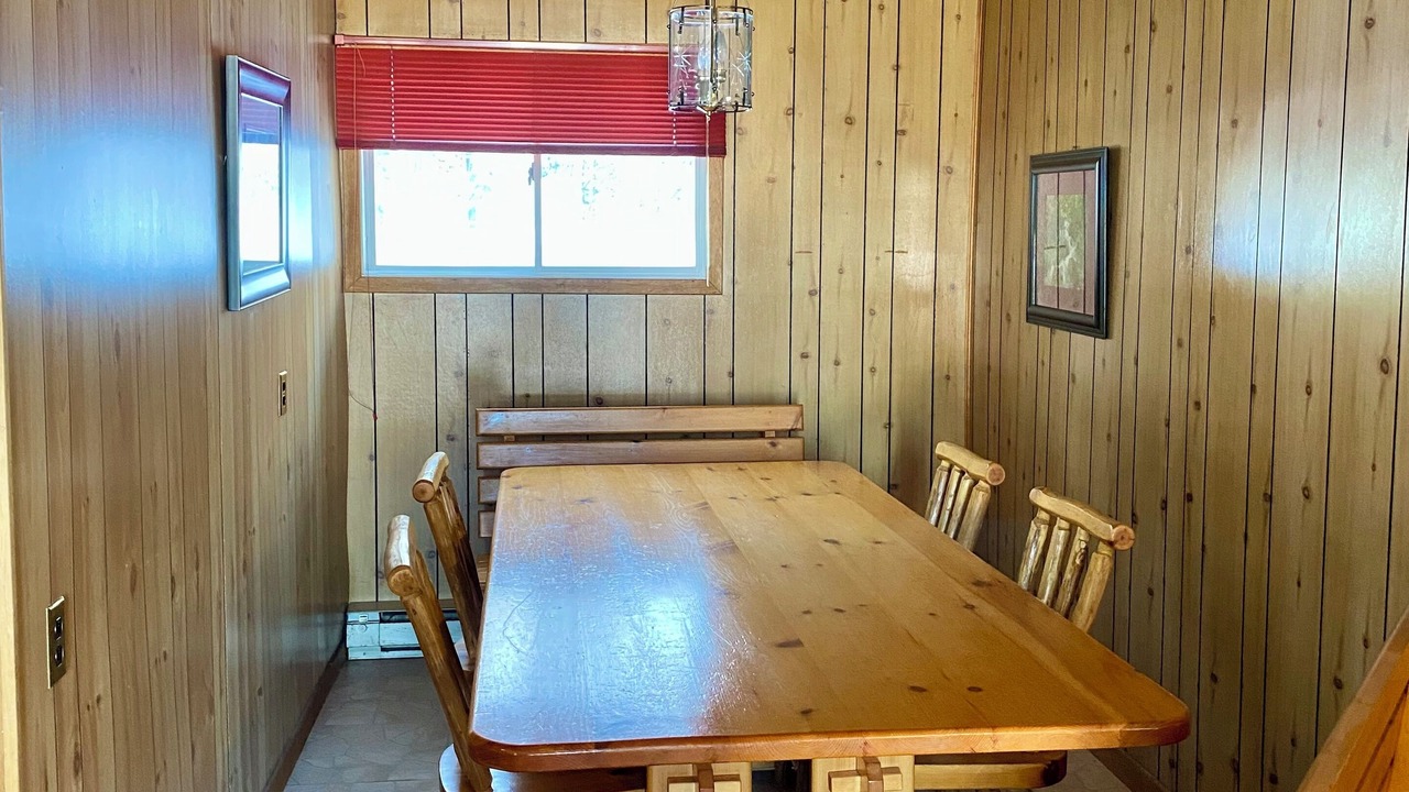Photo of Livingroom in Manitoulin District