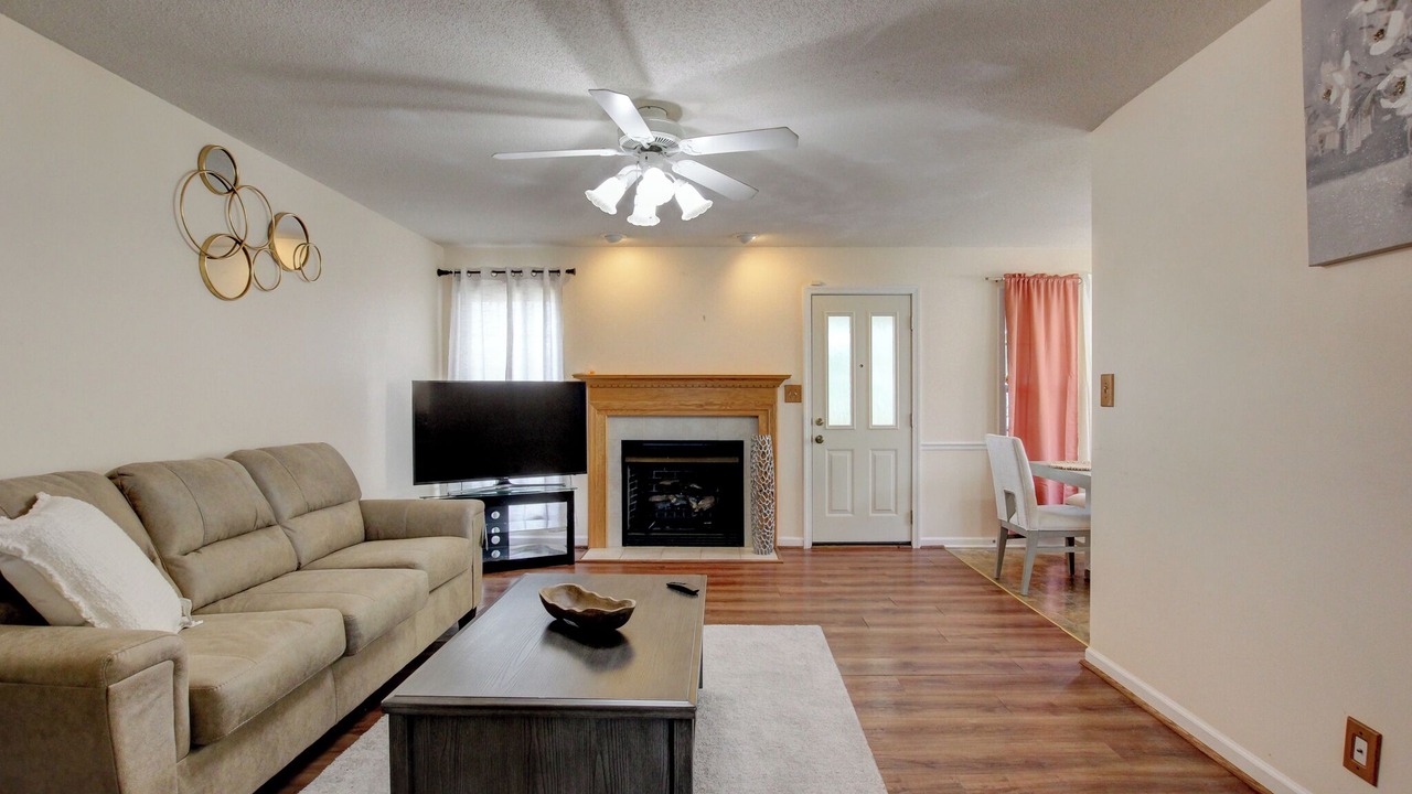 Photo of Livingroom in Clarksville