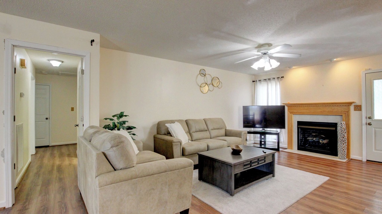 Photo of Livingroom in Clarksville