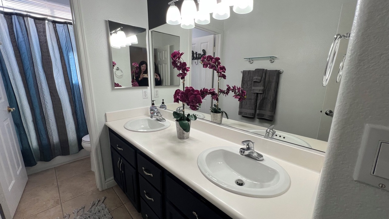 Photo of Bathroom in North Las Vegas