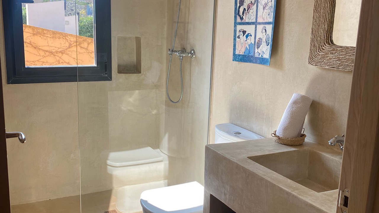 Photo of Bathroom in Palau-Sator