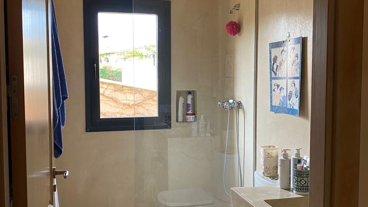 Photo of Bathroom in Palau-Sator