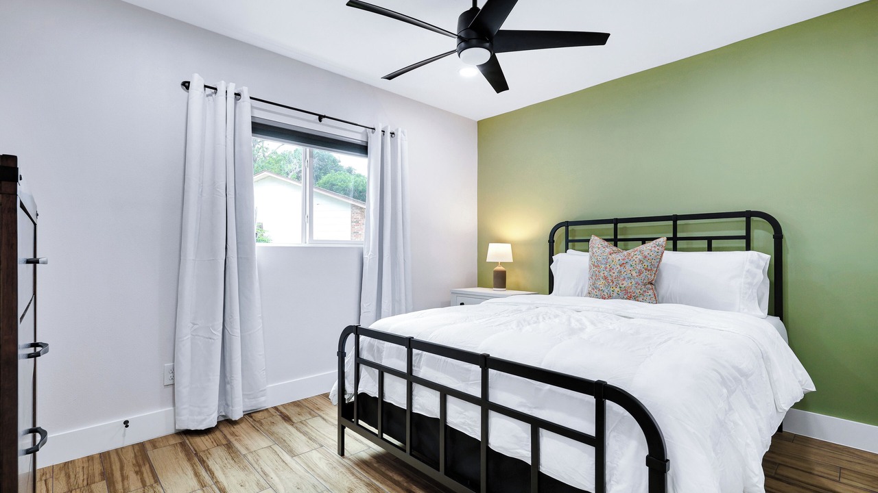 Photo of Bedroom in Live Oak