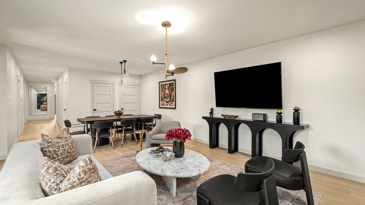 Photo of Livingroom in South Central Houston