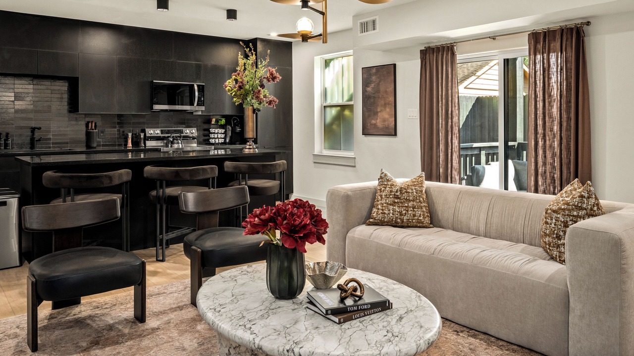 Photo of Livingroom in South Central Houston