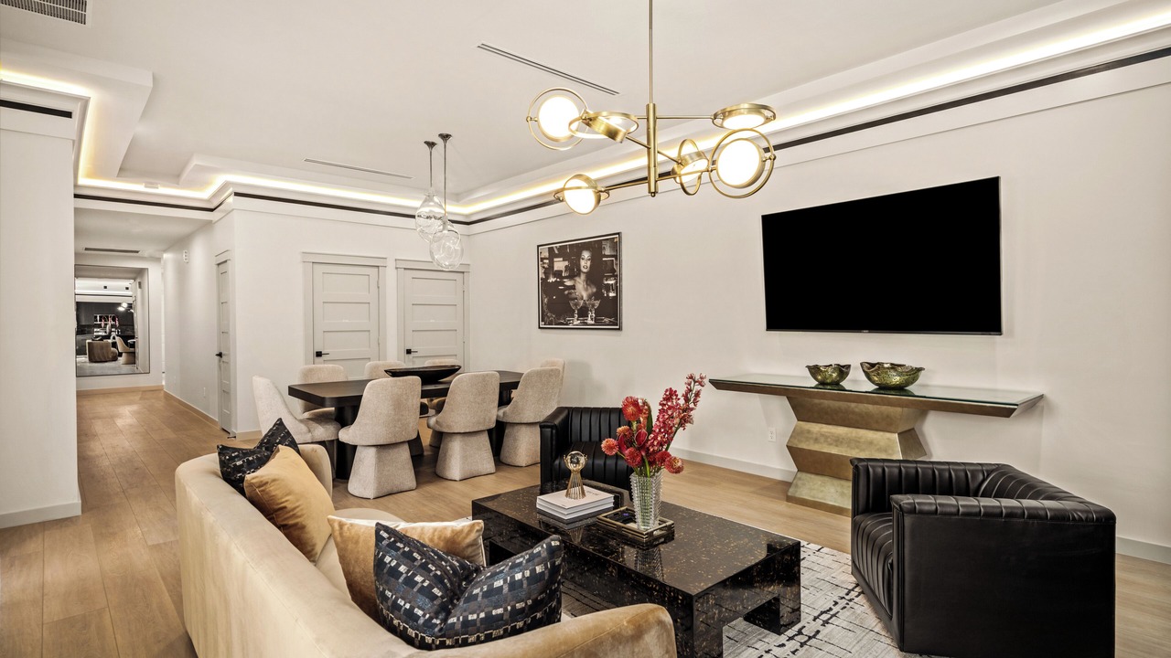 Photo of Livingroom in South Central Houston