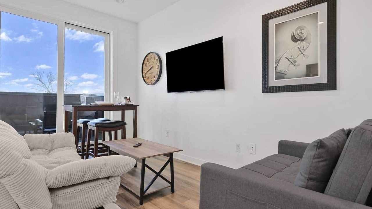 Photo of Livingroom in Hadley - Washington