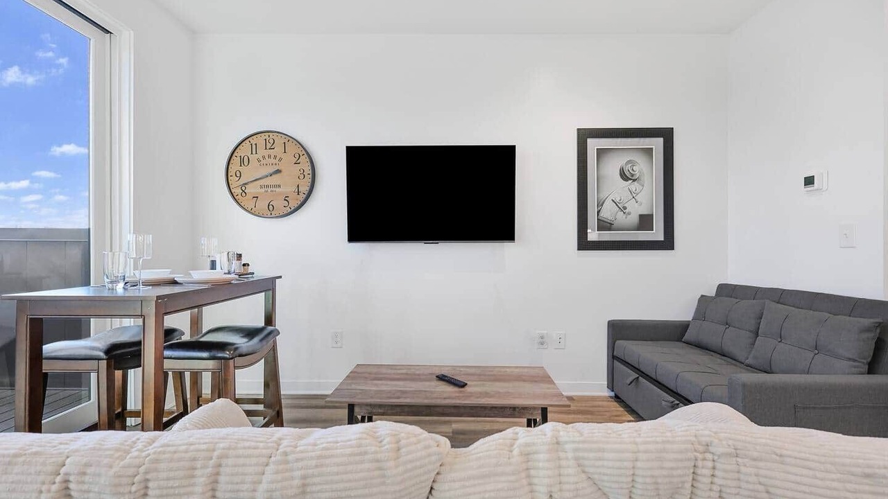 Photo of Livingroom in Hadley - Washington