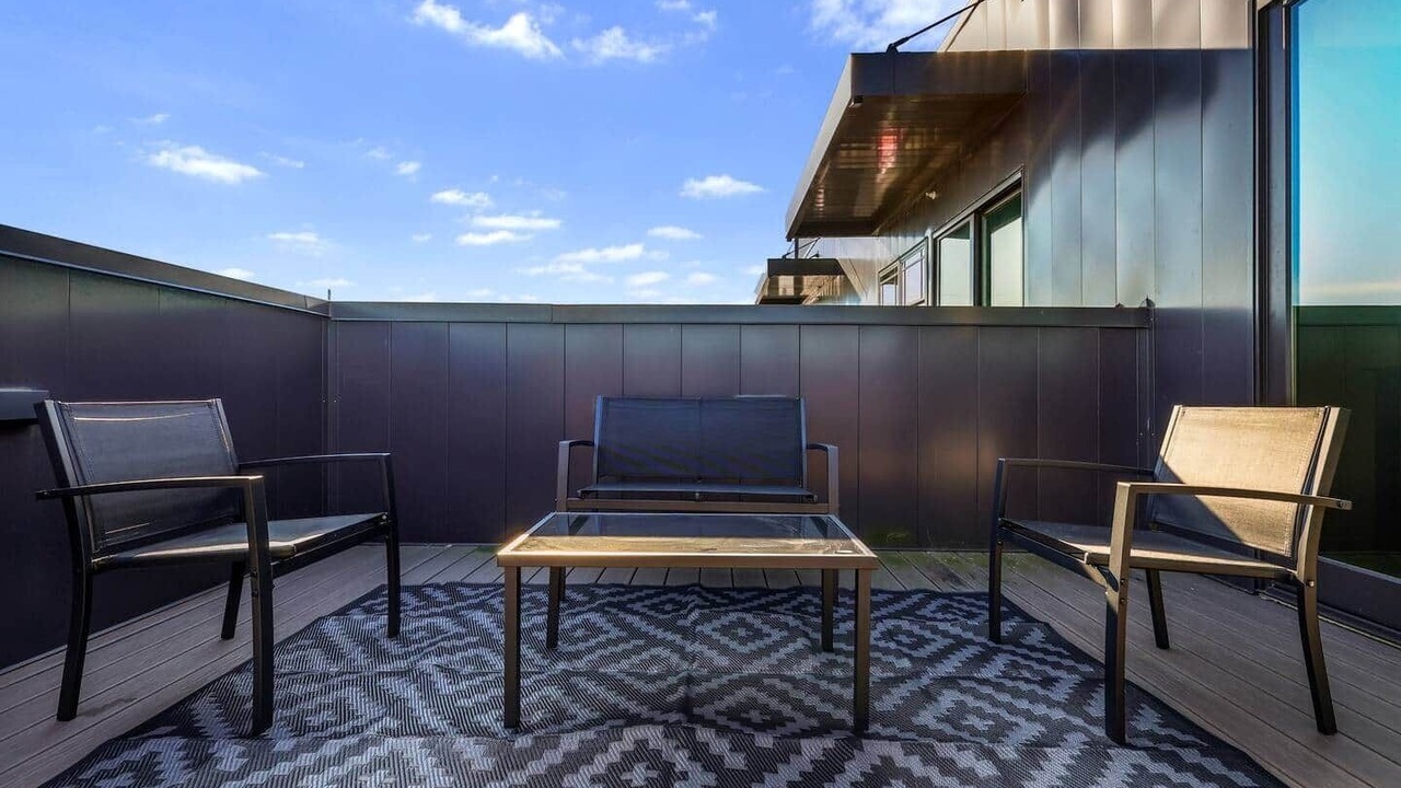 Photo of Patio Balcony in Hadley - Washington