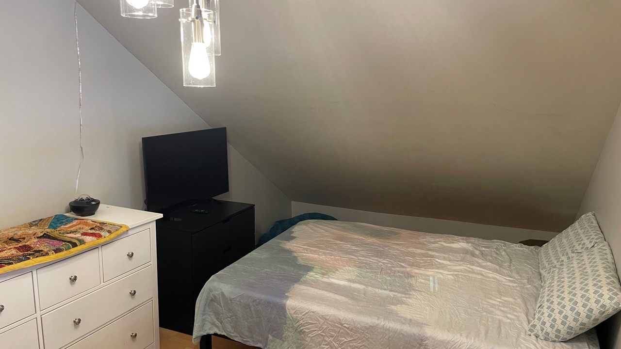 Photo of Bedroom in Lake Dalecarlia