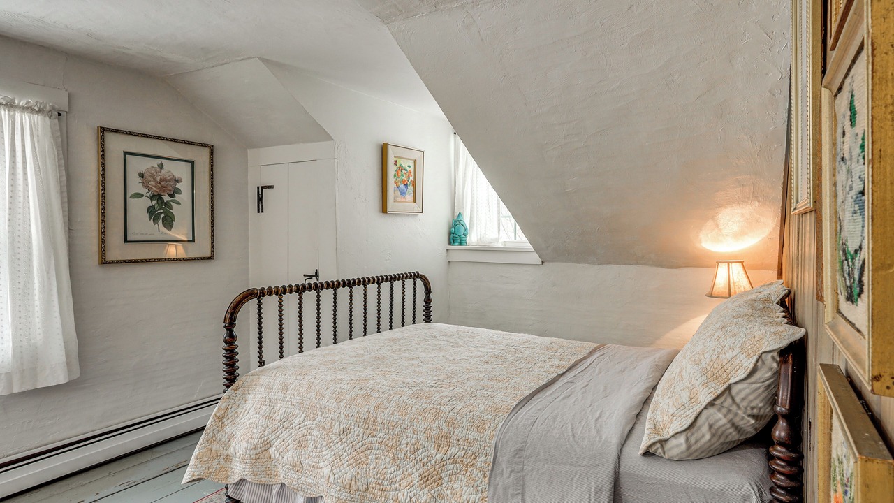 Photo of Bedroom in West Arlington