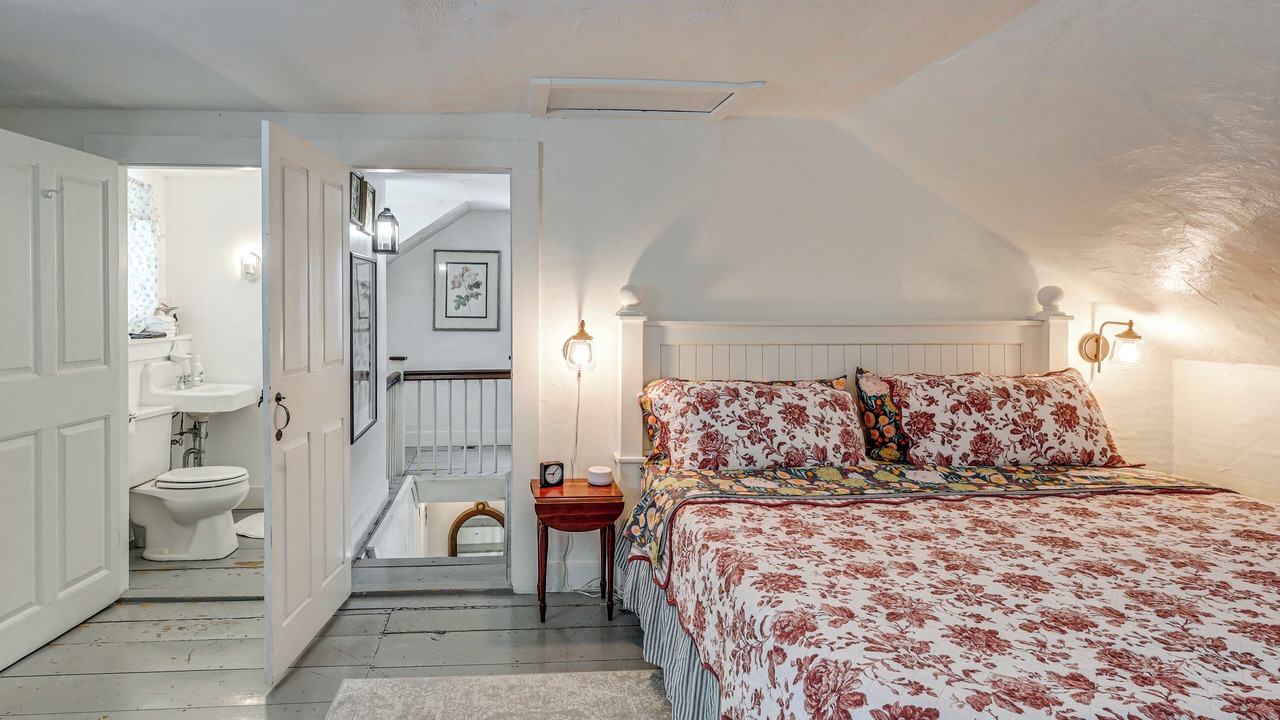Photo of Bedroom in West Arlington
