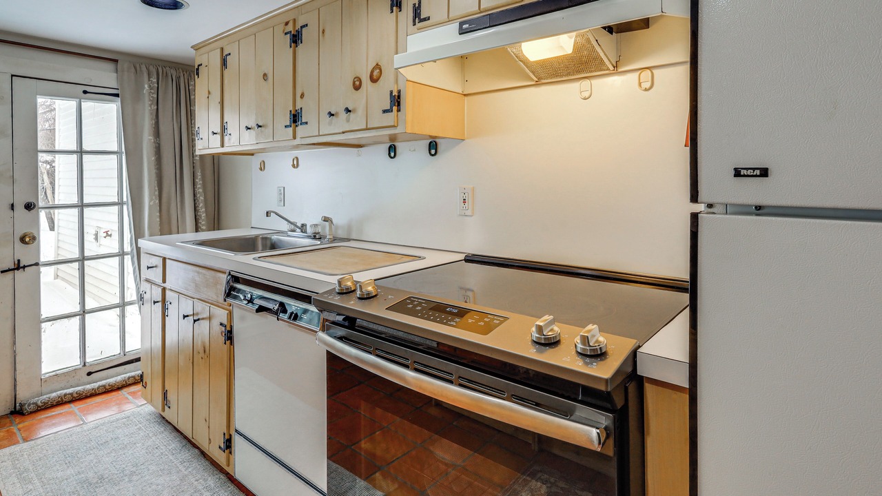 Photo of Kitchen in West Arlington