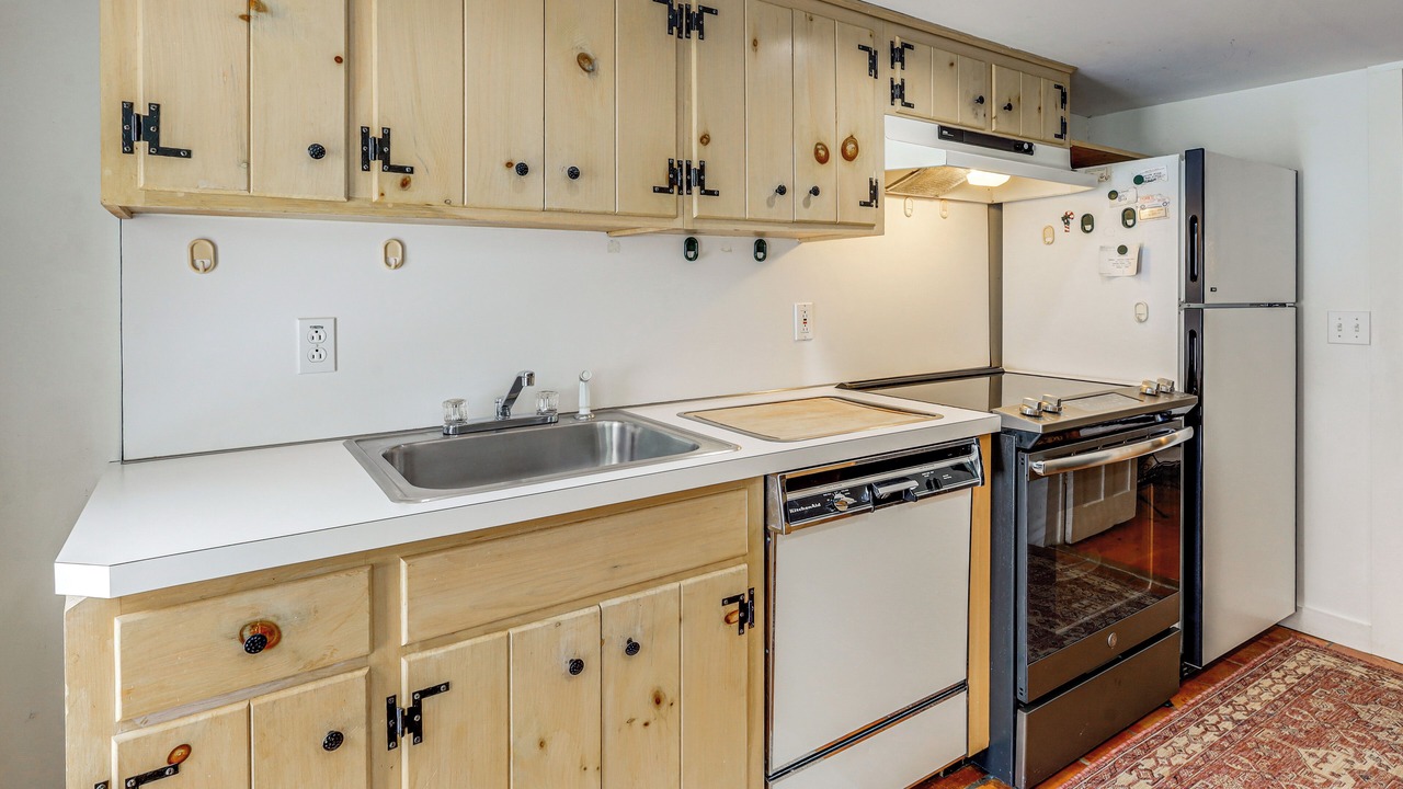 Photo of Kitchen in West Arlington