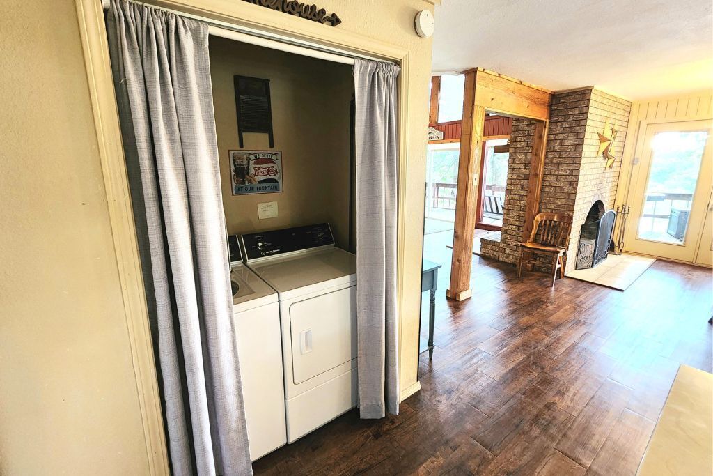 Photo of Bedroom in Sulphur